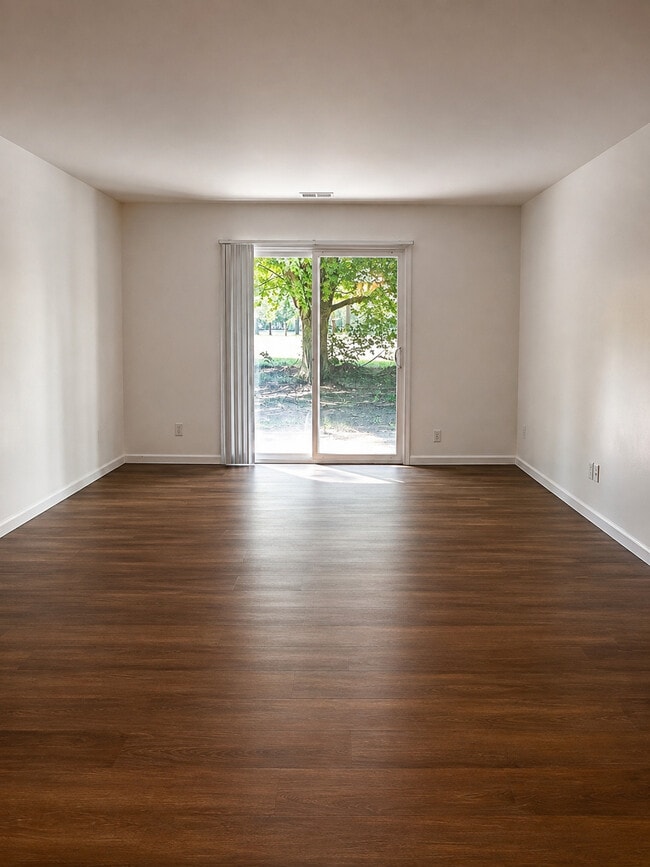 2 Bedroom Renovated - GOLFVIEW