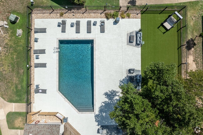 Swimming Pool - Tramor at Autumn Park