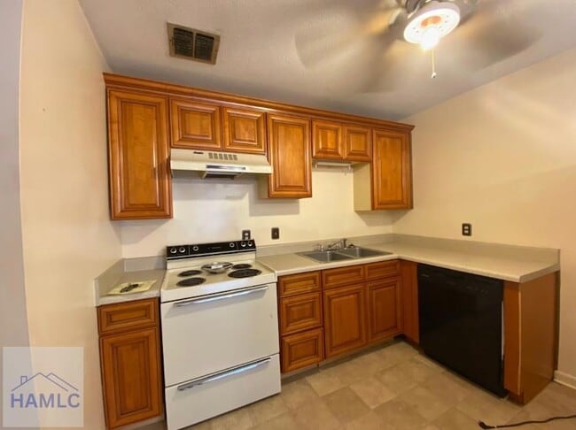 Photo - 262 Garden Cir