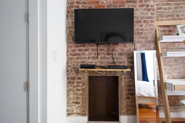 Photo - 241 E 24th St Unit ID1021843P