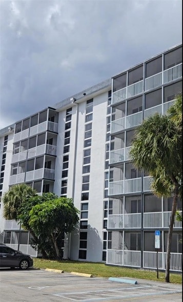 Photo - 16851 NE 23rd Ave Unit A217