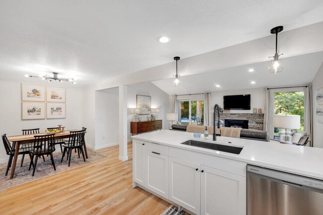 Photo - 2890 N Mountain Rd Unit ID1324061P