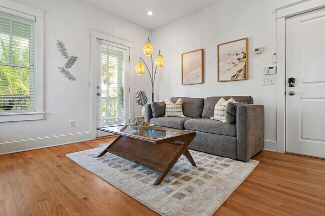 Photo - 211 Arpieka Ave Unit ID1285567P