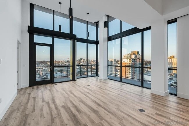 Photo - 1440 Columbia St Unit 2302