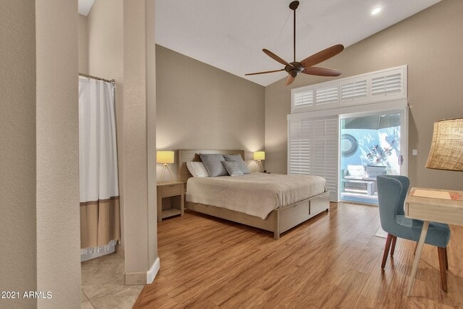 Photo - 1138 E Amberwood Dr