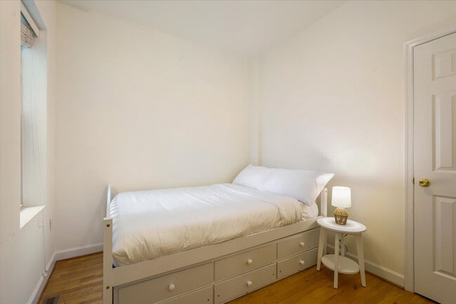 Photo - 229 8th St NE Unit SI ID1587689P