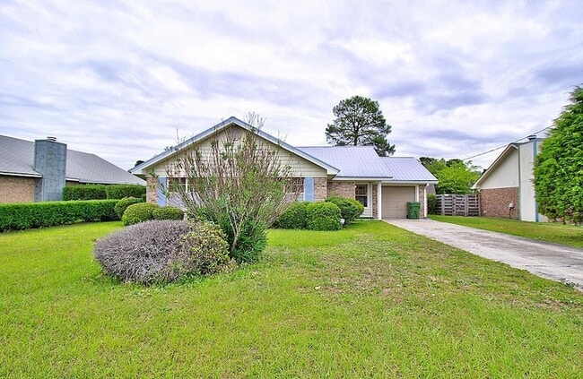 Photo - 784 Inwood Dr