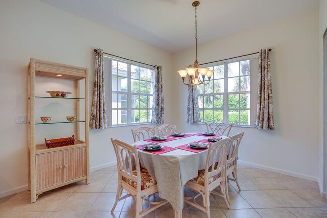 Photo - 5557 Whispering Willow Way Unit SI ID1545993P
