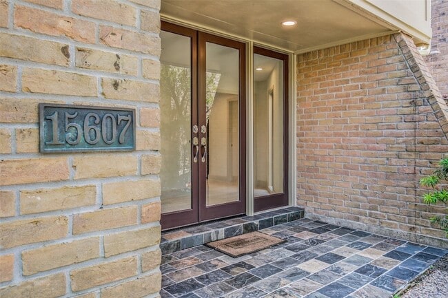 Photo - 15607 Memorial Dr
