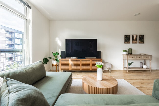 Building Photo - 2207 E Union St Unit ID1364268P