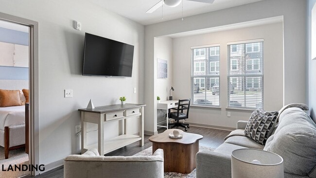 Photo - 3237 Memorial Blvd Unit 7105