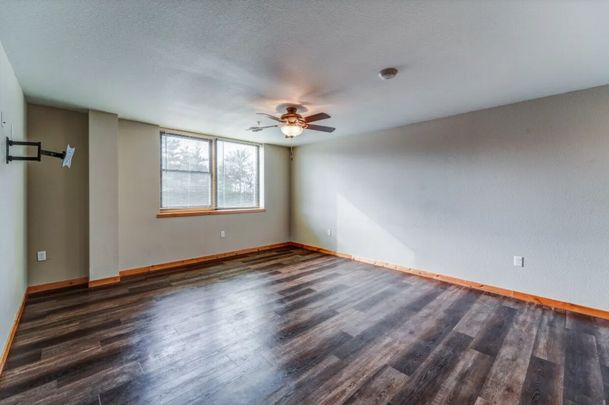 Floor Plan - 2 BD/1 BA - B - with patio or favorable sq ft