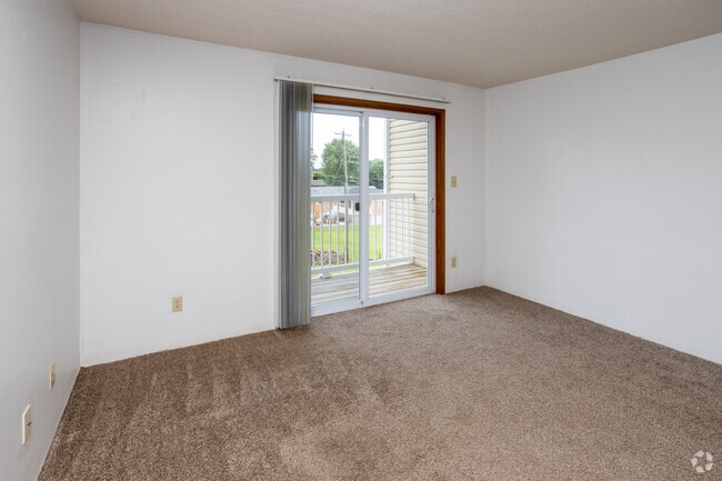 2BR, 1BA - 960 SF - Living Area - Fry Estates Apartments