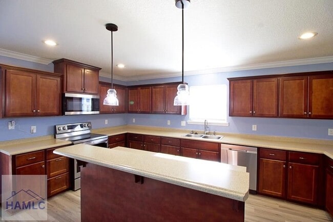 Photo - 702 Auburn Cv