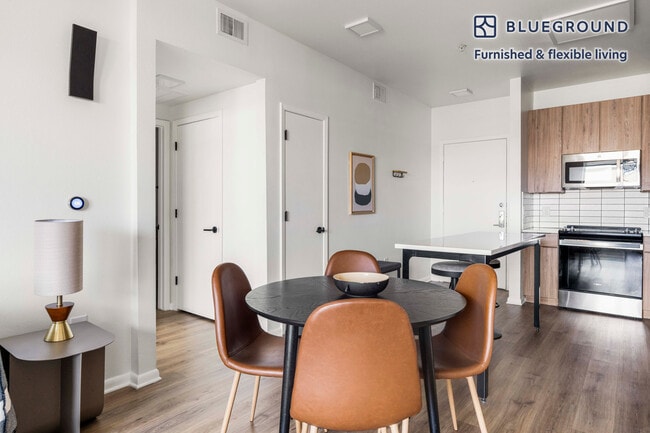 Photo - 3210 Esperanza Crossing Unit FL2-ID366