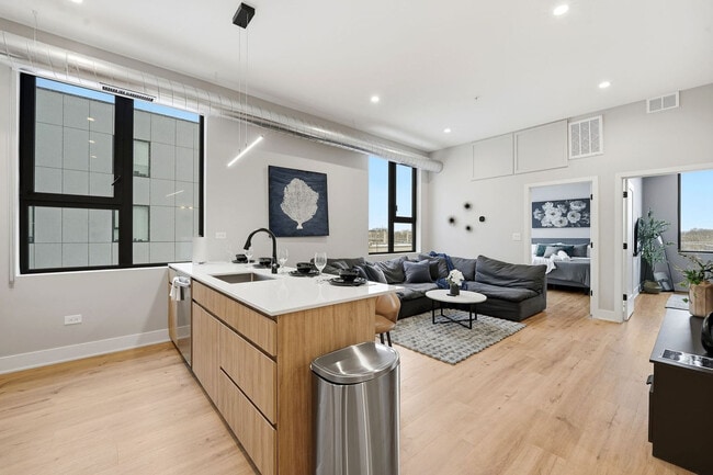 Photo - 6044 N Winthrop Ave Unit SI ID1372957P