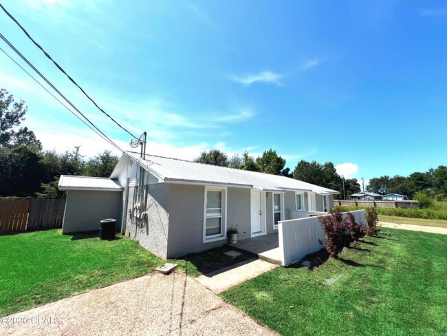 Photo - 3039 Headland Ave