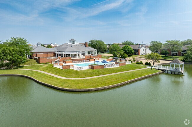 Building Photo - Baytowne Apartments