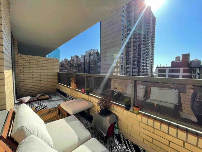 Photo - 330 E 38th St Unit ID1358388P