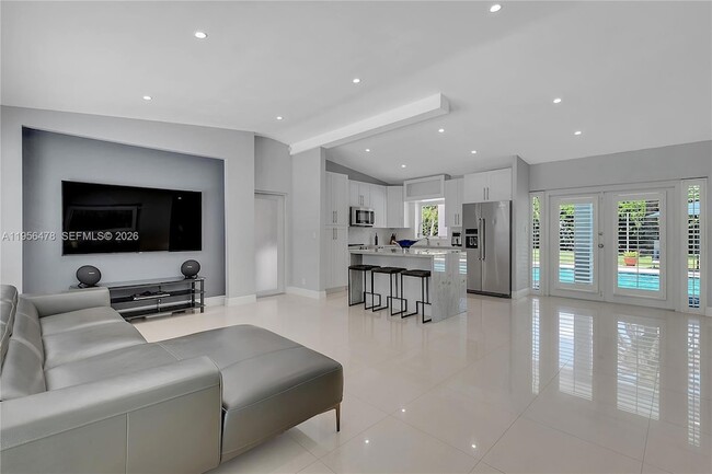 Photo - 8015 SW 136th St