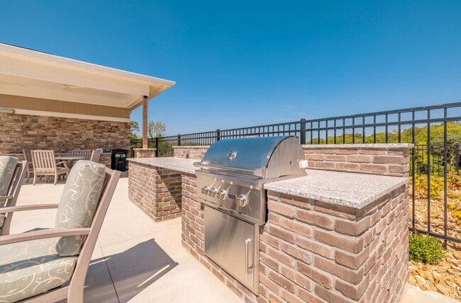 Outdoor Grilling Station - Bonavia Luxury Apartments
