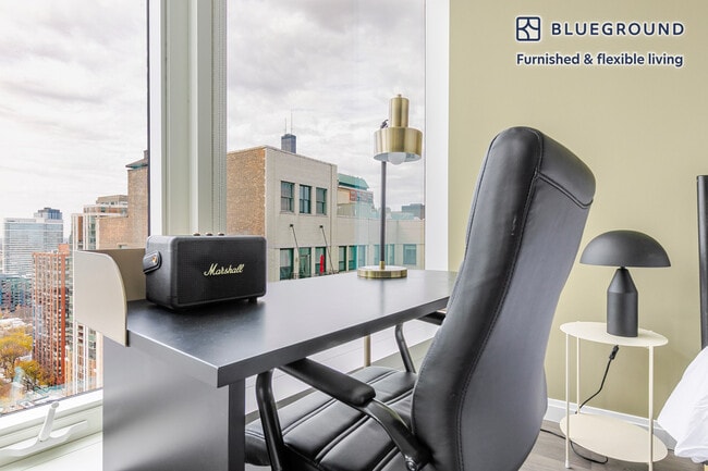 Photo - 1000 S Michigan Ave Unit FL25-ID1349