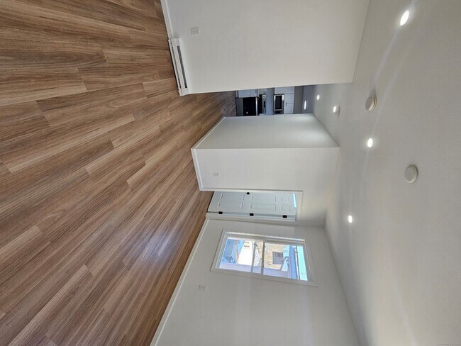 Photo - 1153 Main St Unit 3A