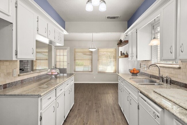 Photo - 11111 Sagepike Cir