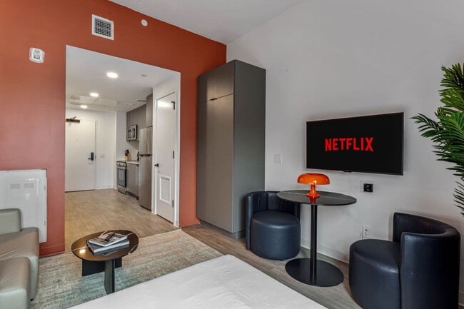 Building Photo - 1704 N 17th St Unit ID1313922P