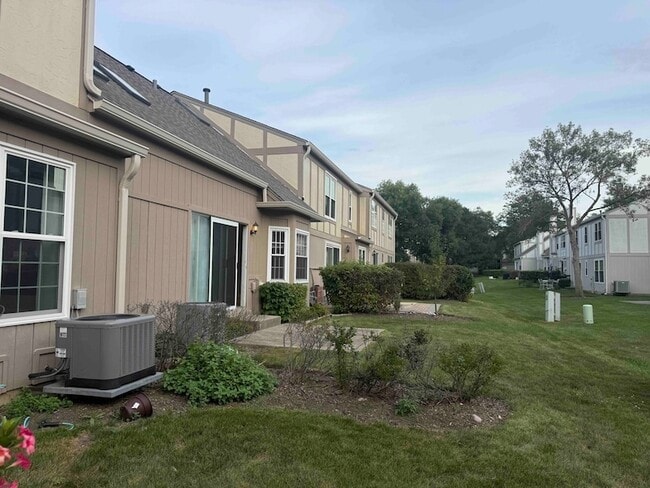 Photo - 1477 Garnet Cir