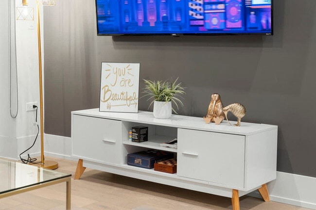 Photo - 318 W Grand Ave Unit ID1244921P