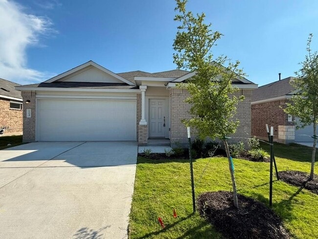 Photo - 104 Donnington Dr