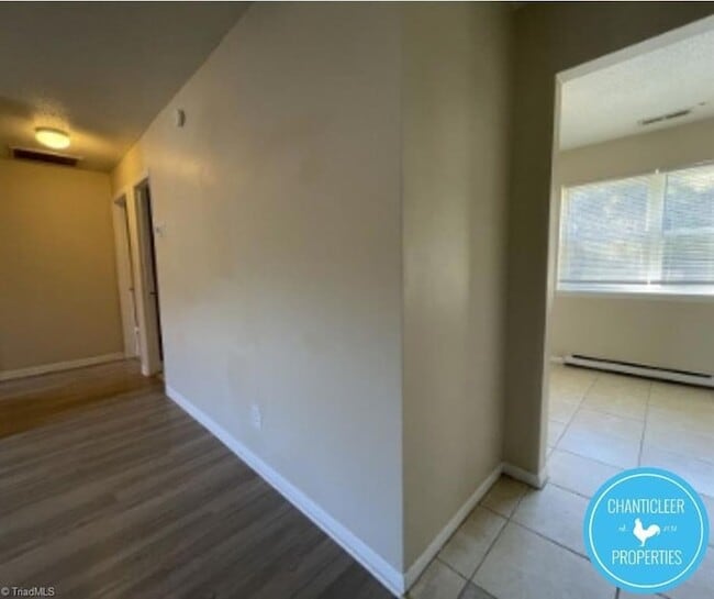 Photo - 1504 Autumn Dr Unit B