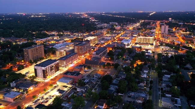 Building Photo - ICON on Main - Royal Oak, MI