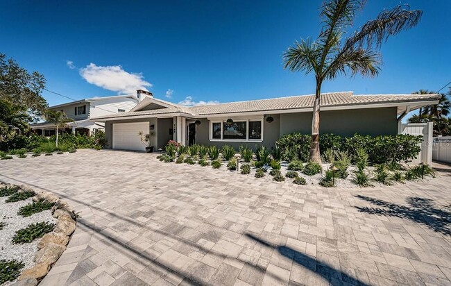 Photo - 2180 Dolphin Blvd S