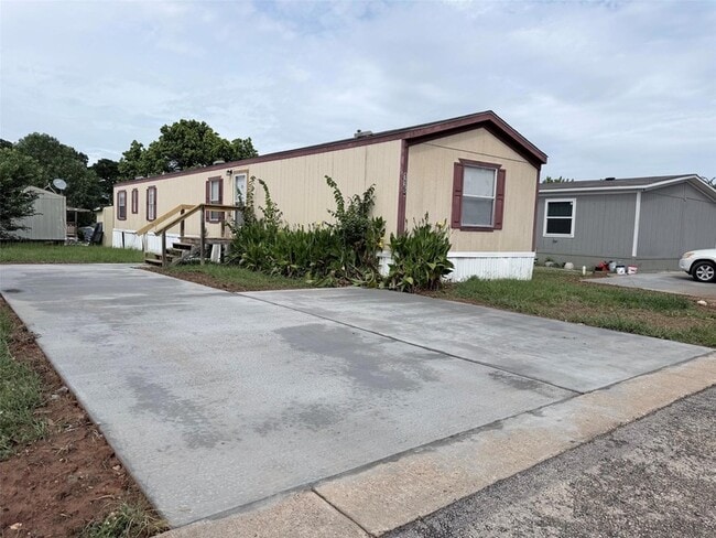 Building Photo - 116 Guadalupe St
