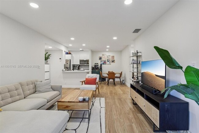 Photo - 2926 S University Dr Unit 6204