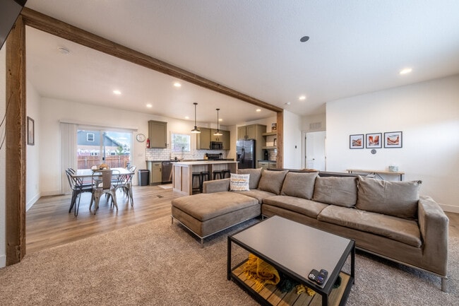 Photo - 523 W Vance Dr Unit SI ID1249895P
