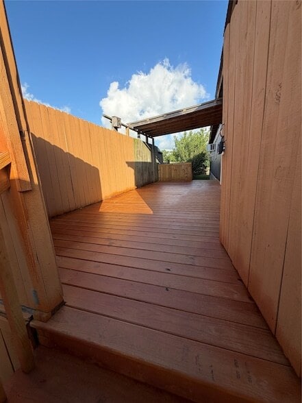 Photo - 403 Avenue E