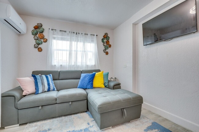 Photo - 19630 NW 5th Ave Unit ID1307384P