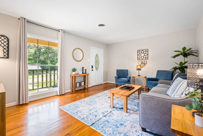 Building Photo - 5904 St Gallen Ave S Unit ID1043743P