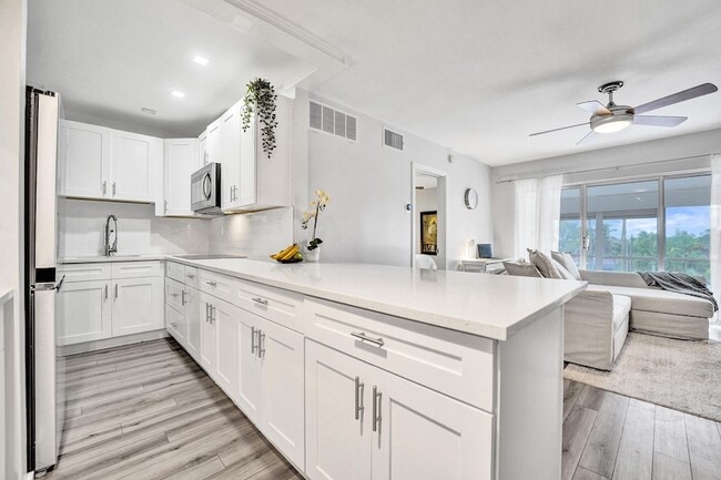 Photo - 3040 NE 16th Ave Unit 405