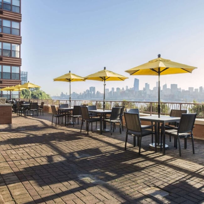 Building Photo - 330 River St Unit SI ID1055556P