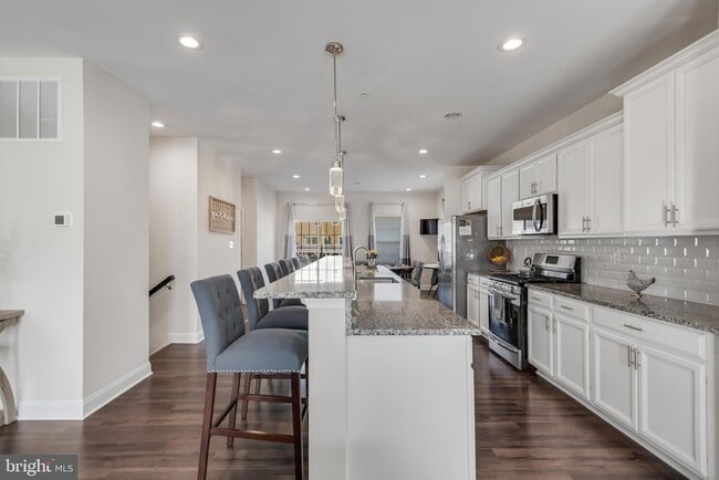 Photo - 11411 Tolkien Ave