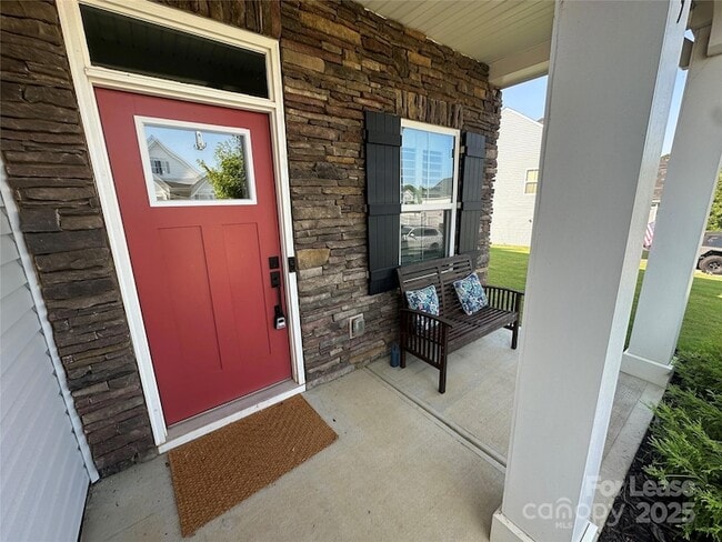 Photo - 1539 Spruce Ln