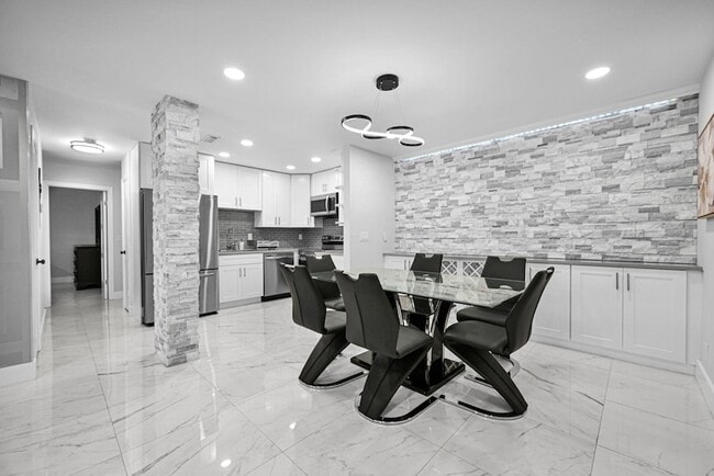 Photo - 6279 Bay Club Dr Unit 3