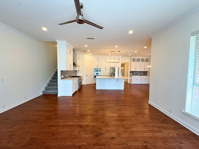Photo - 1205 Golden Gate Dr