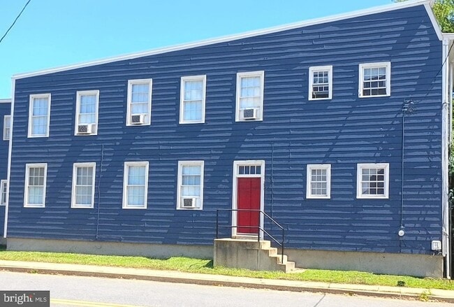 Building Photo - 301 West St