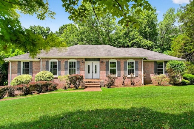 Photo - 121 Caldwell Dr