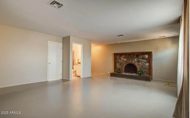 Photo - 6445 S 32nd St